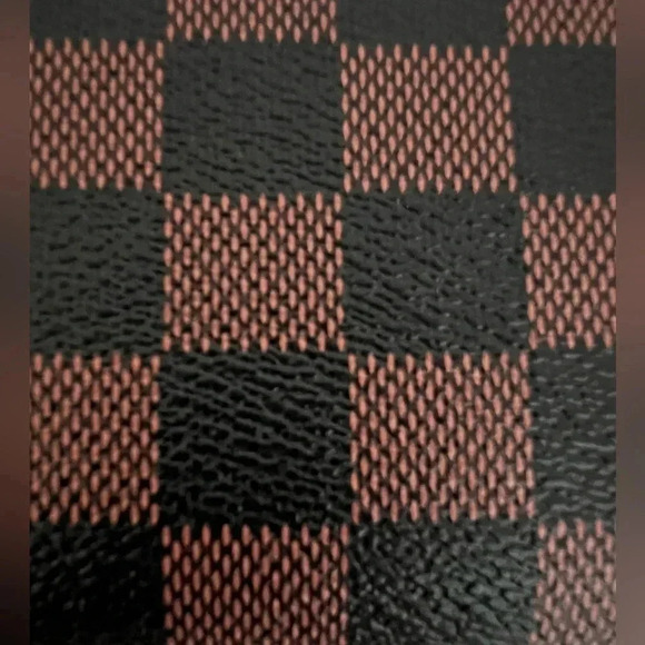 Card wallet | classic zippy look, brown & black check. . - Picture 5 of 11